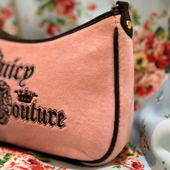 Juicy Couture Y2K Vintage Pink Velour Purse - Picture 5 of 12